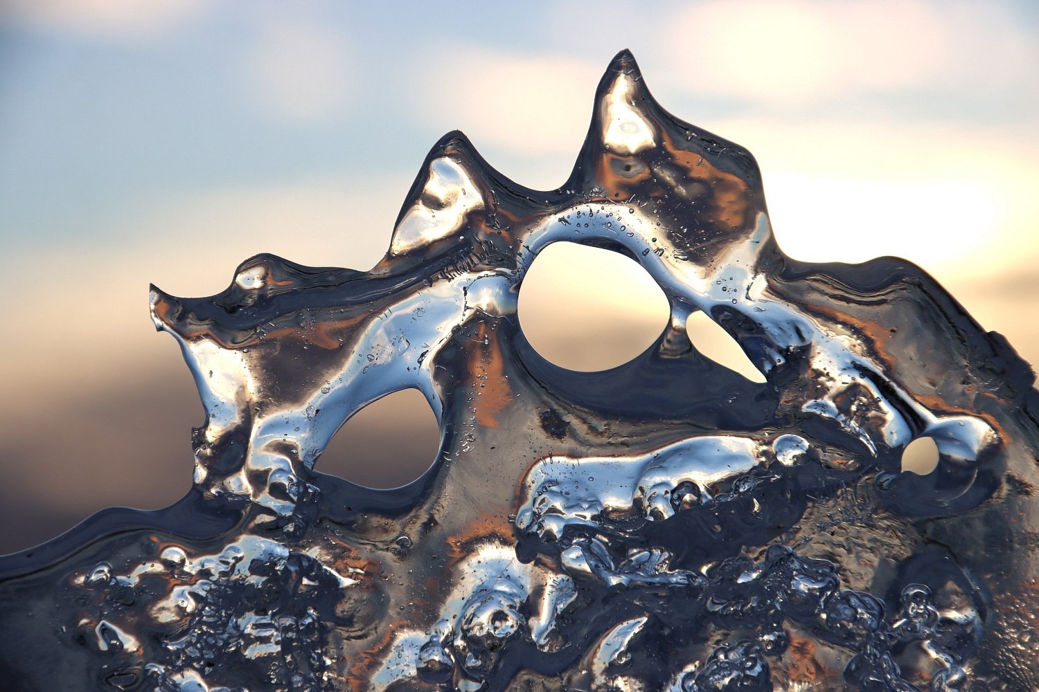 Торосы: как рождаются ледяные завалы на Ладоге